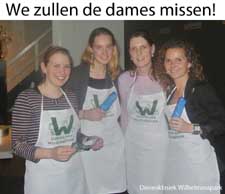 Marit, Kyra, Liesbeth en Laura gaan ons verlaten. Afscheid van de 3e generatie assistentes Dierenkliniek Wilhelminapark Utrecht.